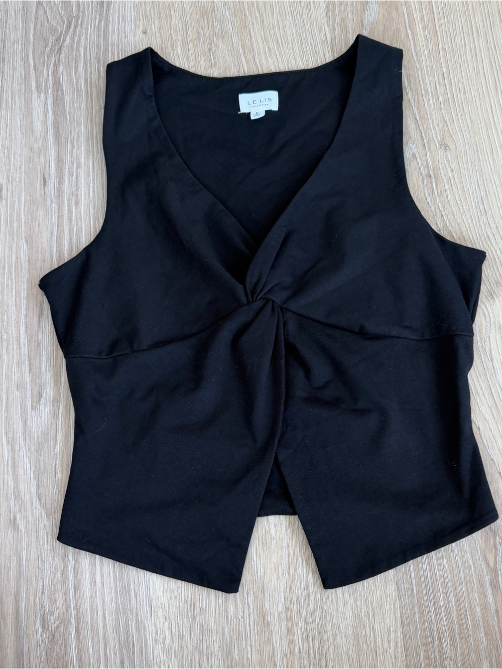 NWOT LE LIS Black Sleeveless Twist-Front Tank Top with Open Stomach